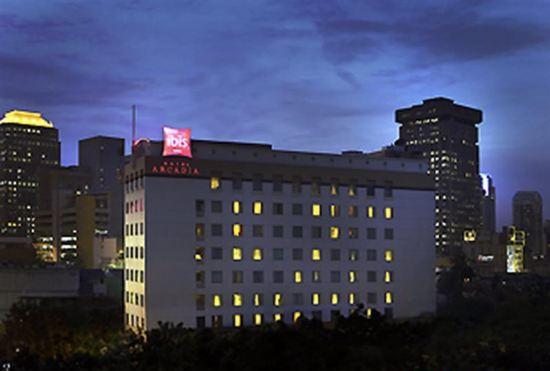 Гостиница Ibis Jakarta Arcadia