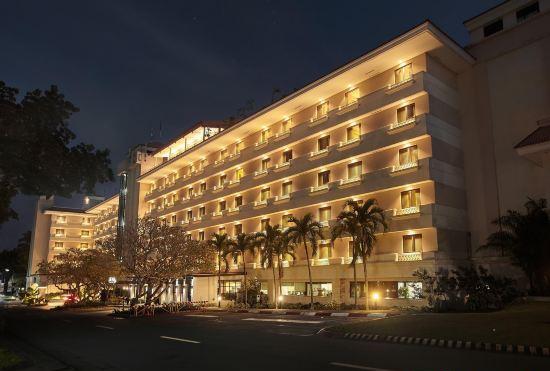 Гостиница Quest Plus Conference Center, Clark