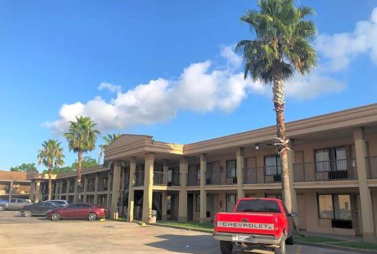 Гостиница Days Inn by Wyndham Lake Charles