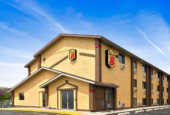 Hotel Super 8 by Wyndham Cedar Rapids