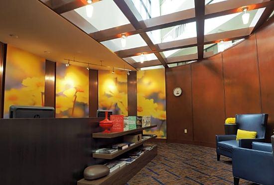 Гостиница Courtyard Columbus West/Hilliard
