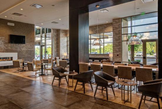 Гостиница Hilton Franklin Cool Springs