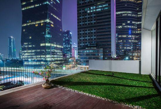 Гостиница Upscale Suites