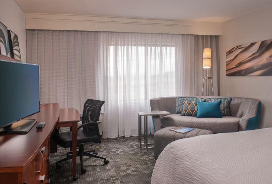 Гостиница Courtyard Dulles Town Center