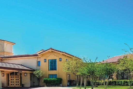 Hotel Days Inn by Wyndham Sulphur West