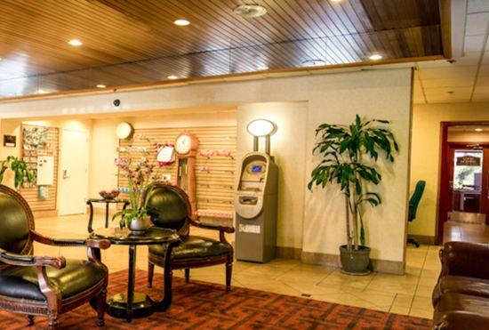 Гостиница Best Western Carlsbad by the Sea