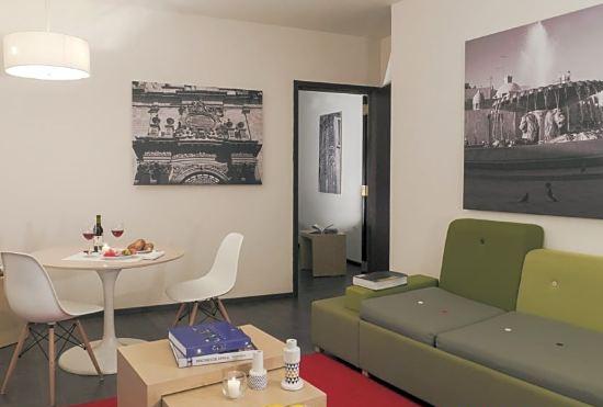 Гостиница Fiesta Inn Leon