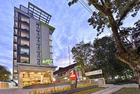 Whiz Prime Hotel Khatib Sulaiman Padang