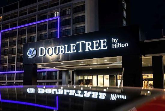 Гостиница DoubleTree by Hilton Calgary North