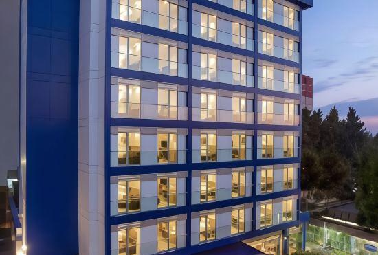 Гостиница Hampton by Hilton Istanbul Atakoy