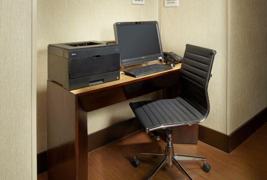 Гостиница Hampton Inn Phoenix-Biltmore