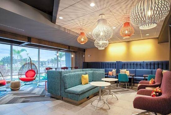 Hotel Tru by Hilton Bradenton I-75