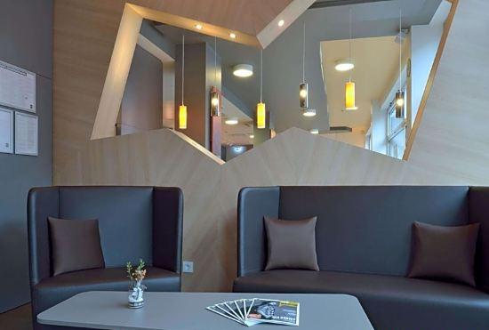Гостиница B&B Hotel Stuttgart-Bad Cannstatt