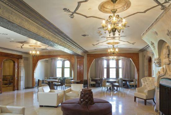 Гостиница The Tudor Arms Hotel Cleveland - a DoubleTree by Hilton