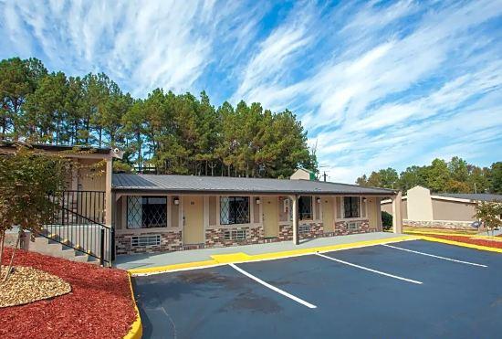 Гостиница Travelodge by Wyndham Macon West