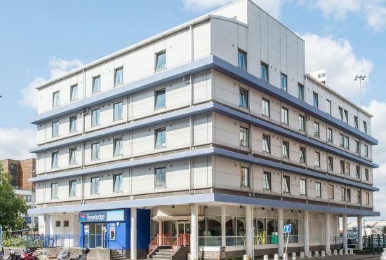 Гостиница Travelodge Reading Central