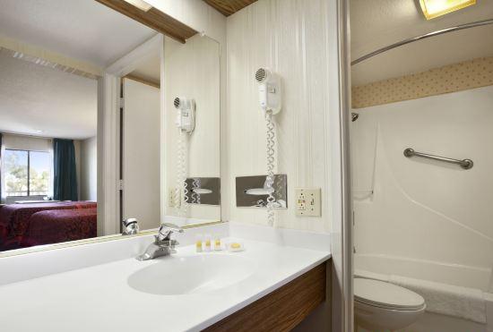 Hotel Days Inn by Wyndham Ellis