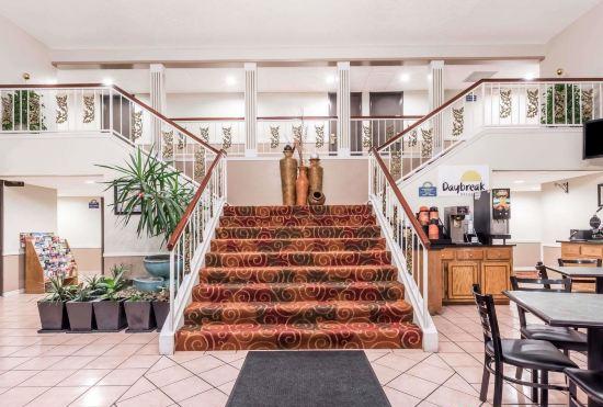Гостиница SureStay Hotel by Best Western Duncan
