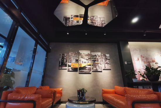 Hotel Pod select(Beijing Wuzi Xueyuan Road Metro Station)
