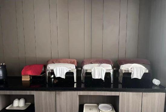 Hanting Hotel(Beijing Happy Valley Wang Siying Bridge)