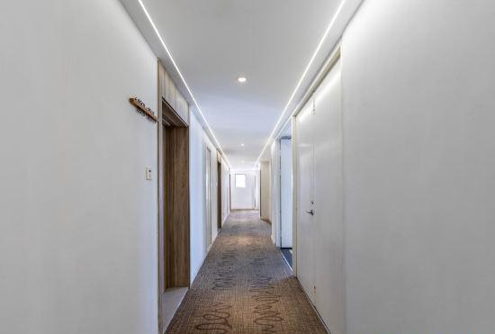 Гостиница Hanting Hotel (Shanghai Qingpu Dongfang Shangsha Hotel)