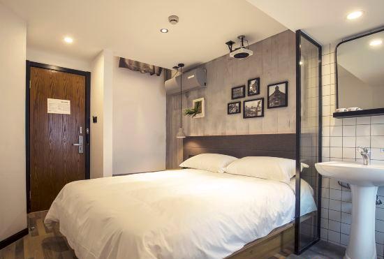 Jianwei Hotel (Shanghai Luohe Luo Development Zone Baobao Road Branch)
