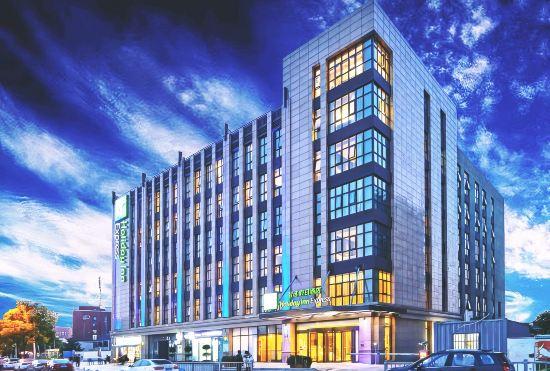 Гостиница Holiday Inn Express Shanghai Hongqiao North