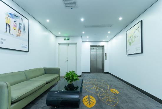 Qingji Hotel (Shanghai Zhangjiang Guanglan Road Subway Station)