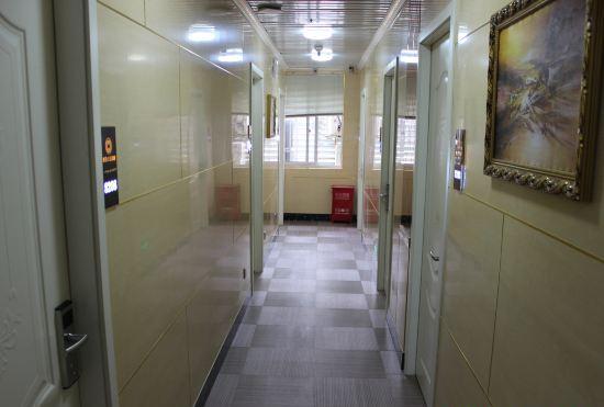 Shanghai Shuyi Theme Hotel (Yuying Road Subway Station)