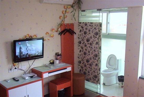 Cuiweiya Hotel (Shanghai Chifeng Road Subway Station)