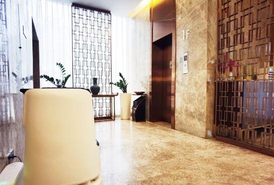 Hotel Home Inn Plus (Shanghai Middle Ring Road Jinshajiang Road Fengzhuang  Metro Station)