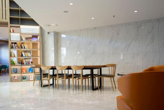 Hanting Hotel (Tianjin Jizhou Jianshe Building)