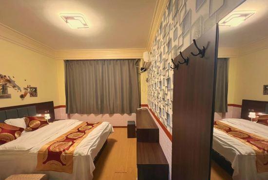 Yisongting Hotel (Dalian Harbour Plaza Subway Station)