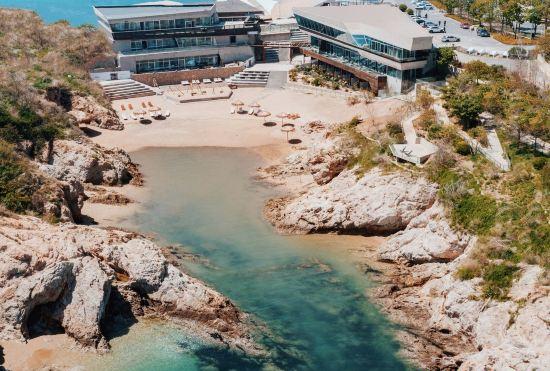 Dalian Sishi Jingyu Beach Resort Hotel