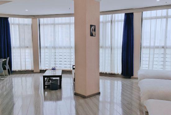 Гостиница Zhishang Hotel (Nanjing Dongda Chengxian College Taifeng Road Subway Station)