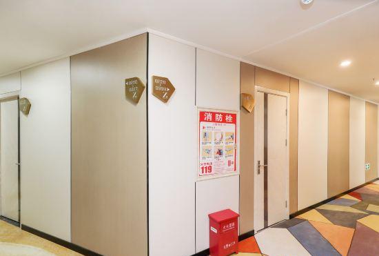 Zhishang Hotel (Nanjing Dongda Chengxian College Taifeng Road Subway Station)