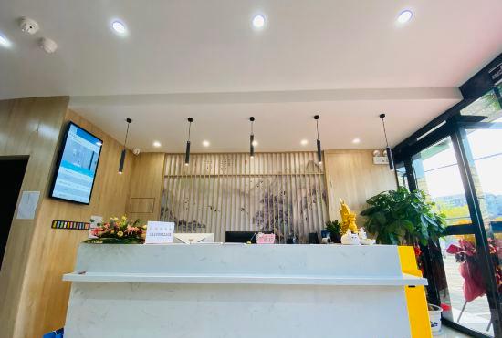 Гостиница Qingfeng Hotel (Nanjing Maiyuqiao Subway Station)