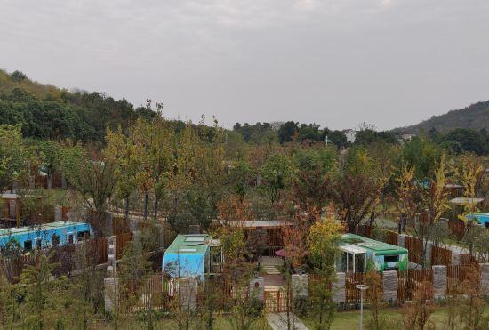 Гостиница Bancheng Dashan RV Resort
