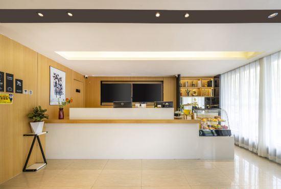City Convenience Hotel (Nanjing Wende Road Subway Station Yanchuang Branch)