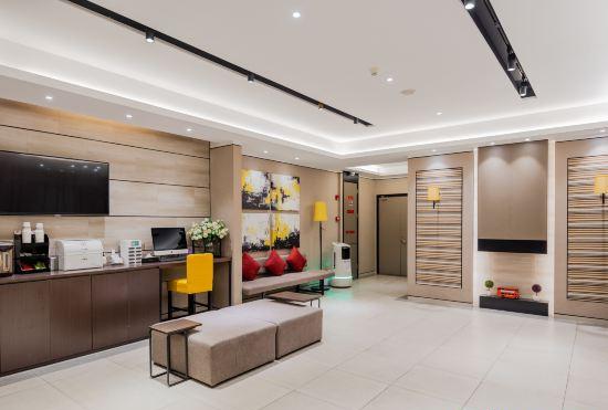 Гостиница Home Inn Plus (Nanjing Xinjiekou Deji Plaza)