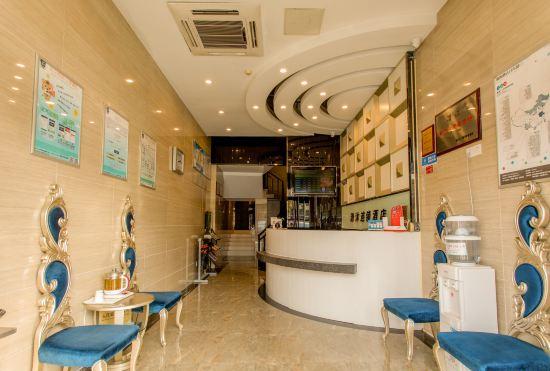 Qingmu Hotel (Nanjing Jiangdongbei Road Provincial Maternity and Child Health Care Hospita