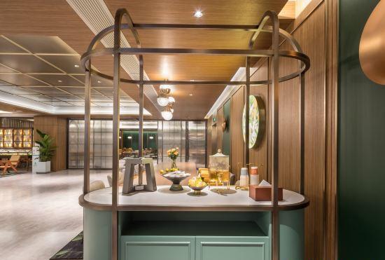 Orange hotel（nanjing Olympic sports Center, jiangdong road）