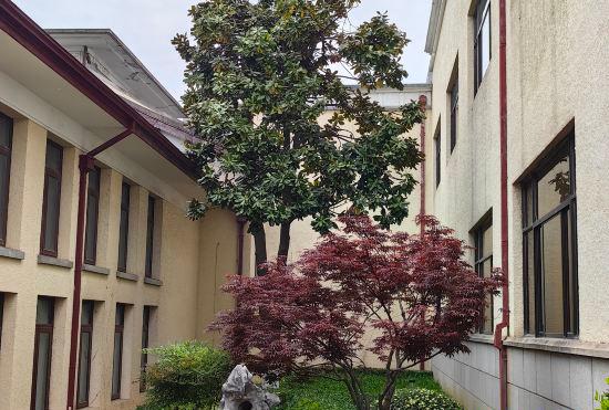 Xikang Hotel