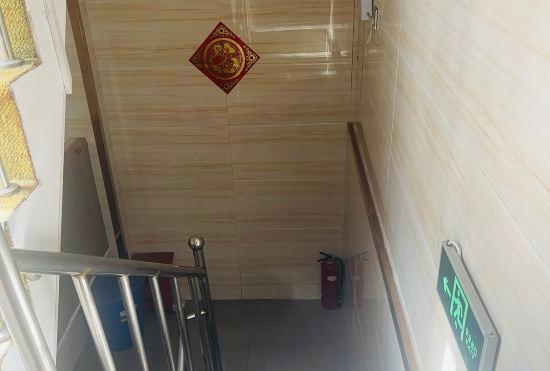 Zaihong Hotel