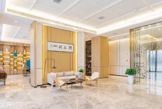 Atour Hotel (Nanjing Banqiao Lotus Lake)