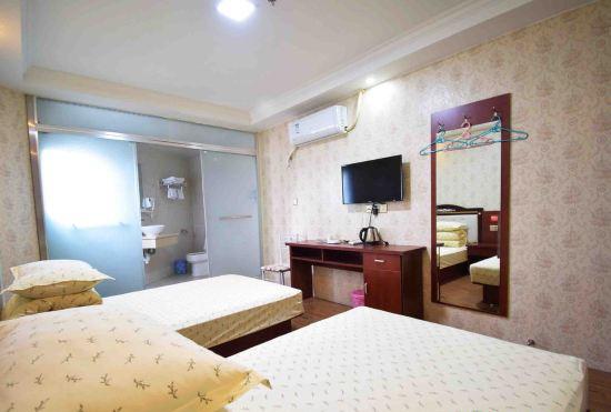 Гостиница Jinyiyi Hotel