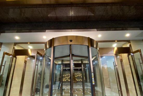 Zhenbao Holiday Hotel (Nanjing Fengtai South Road)