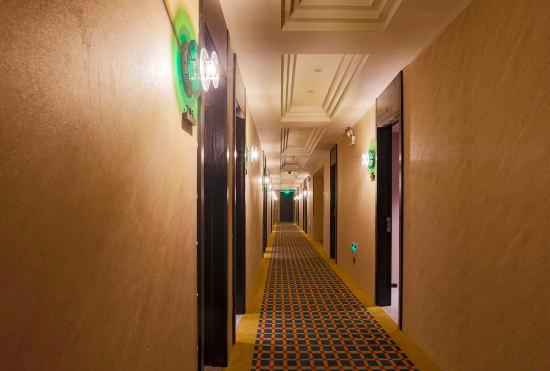 Punk Ballet Hotel (Yangzhou University Lotus Pond Branch)