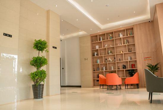 Гостиница GreenTree Inn Smart Selection Hotel (Shaoxing East Station Shangyu Wanda Branch)