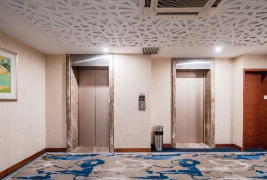 Гостиница Lvyin Hetai Hotel (Chengdu Yipin Tianxia)